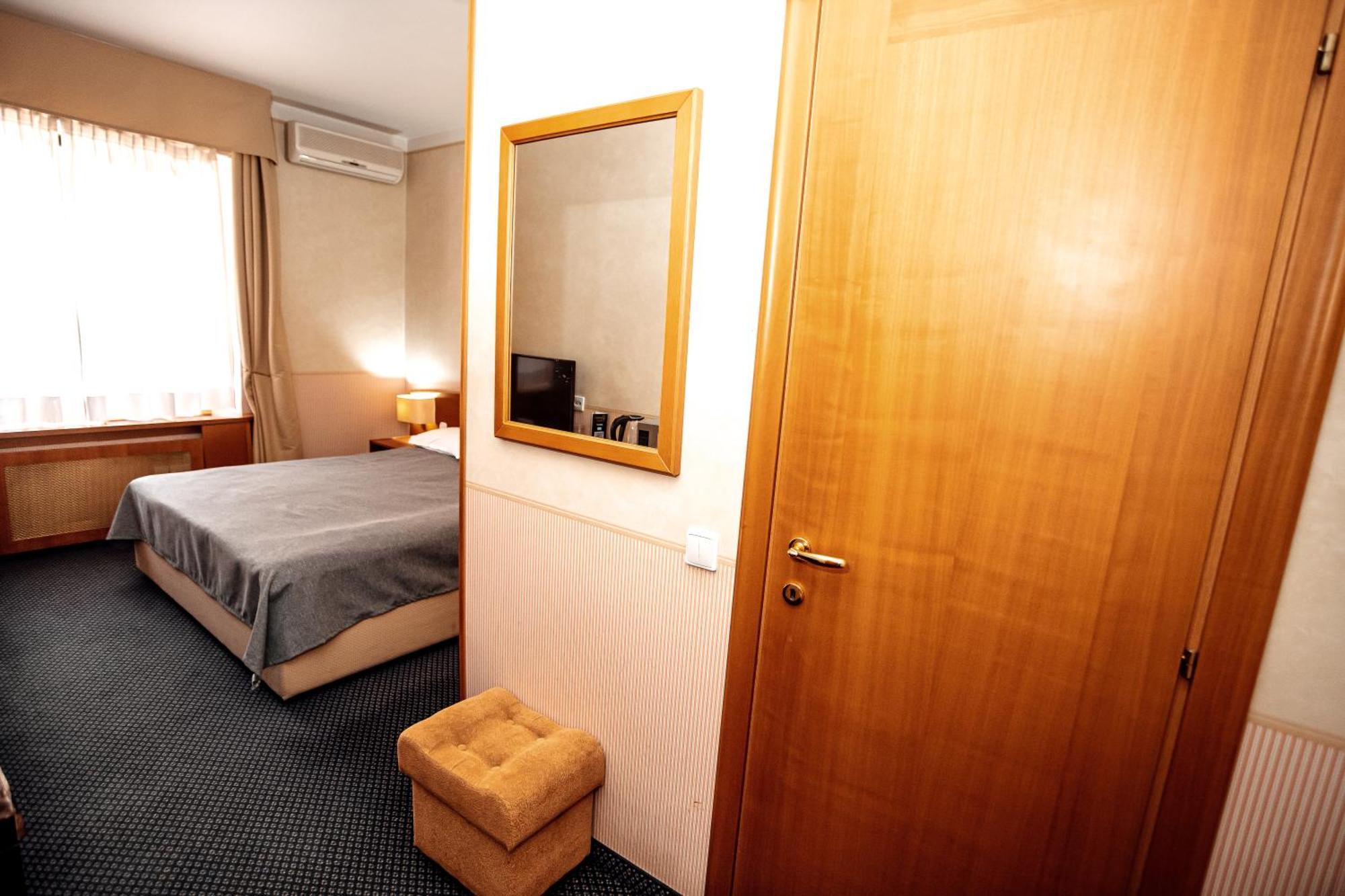 Marko Polo Hotel Akszaj Kültér fotó