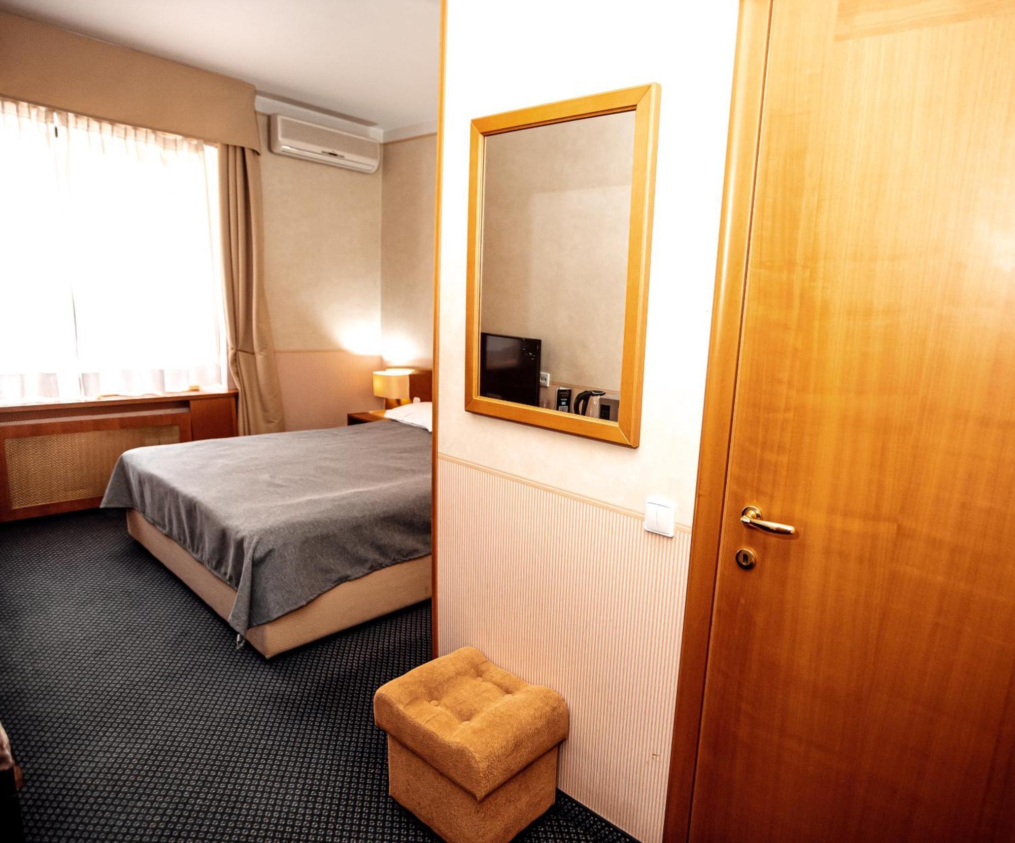 Marko Polo Hotel Akszaj Kültér fotó