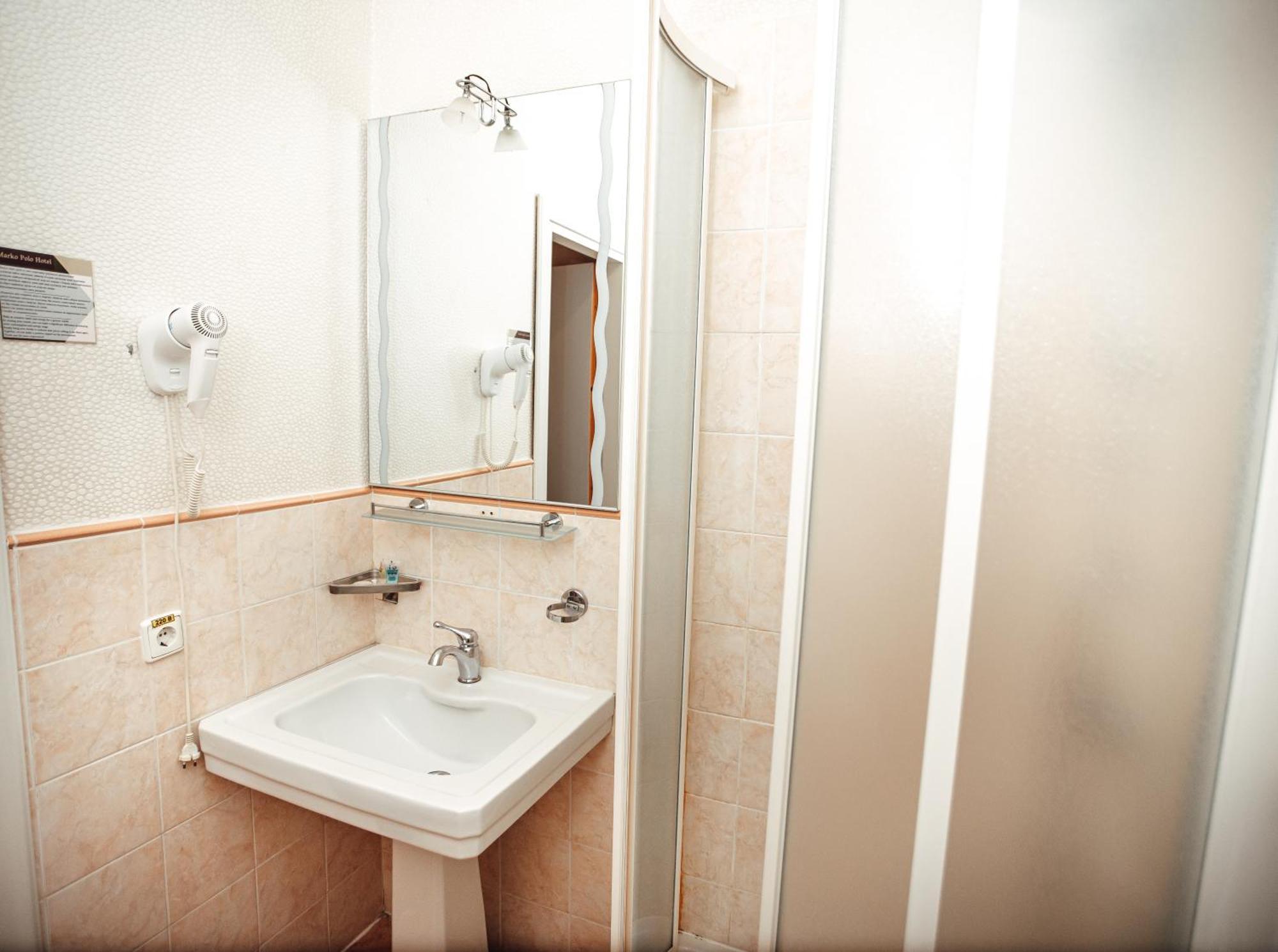 Marko Polo Hotel Akszaj Kültér fotó