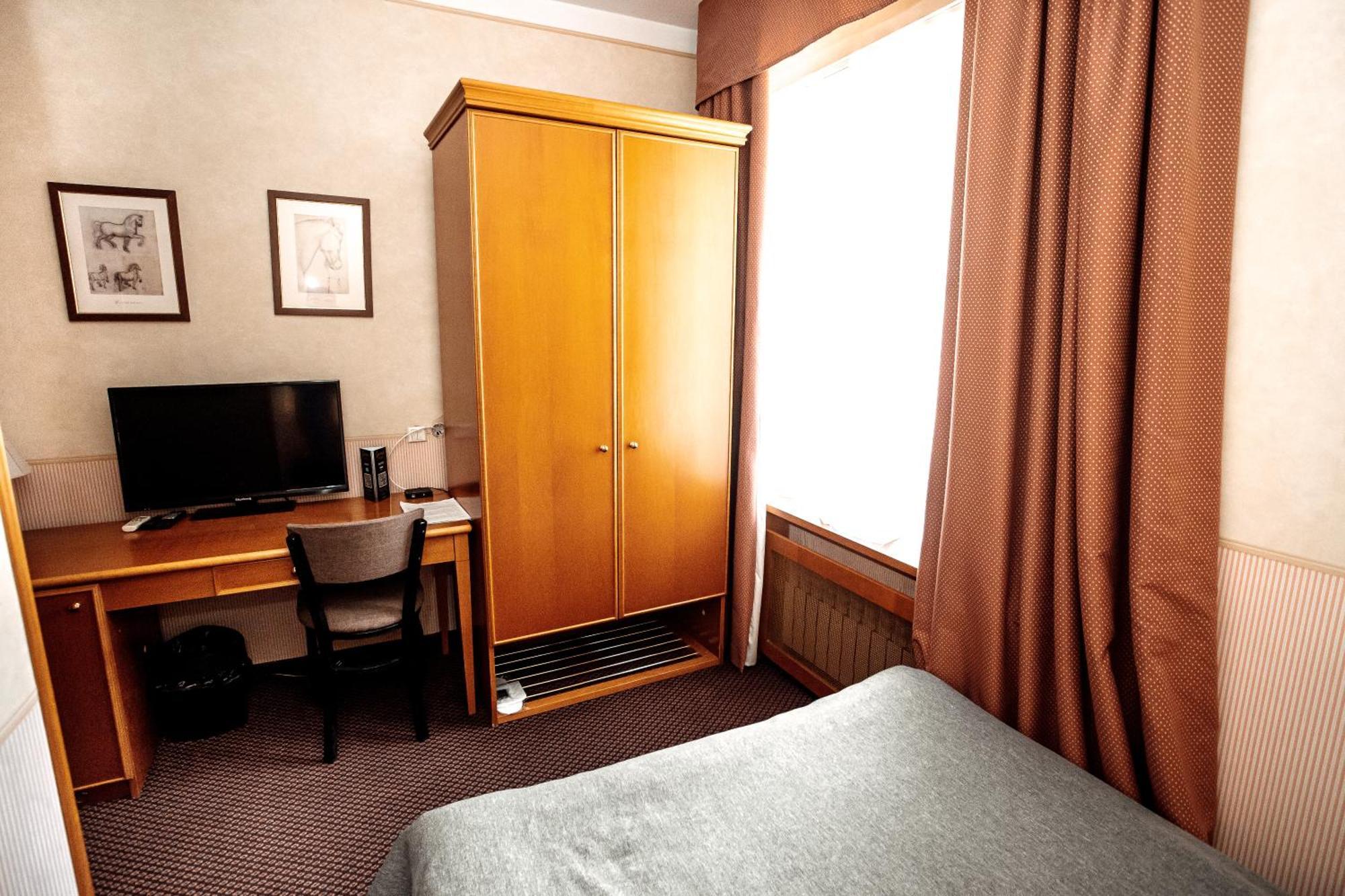 Marko Polo Hotel Akszaj Kültér fotó